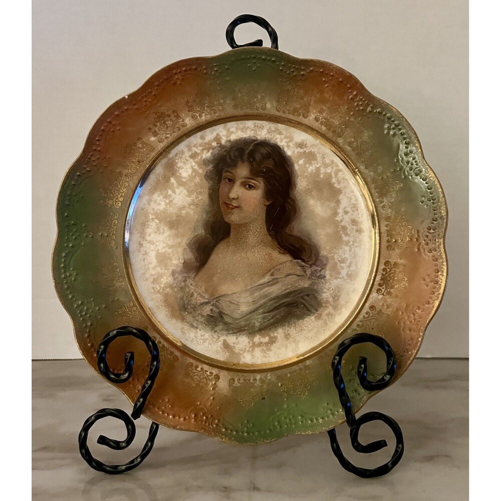 Antique  Late 1890’s Dresden Portrait Plate Gold Trim 9 .5” Excellent Pc READ
